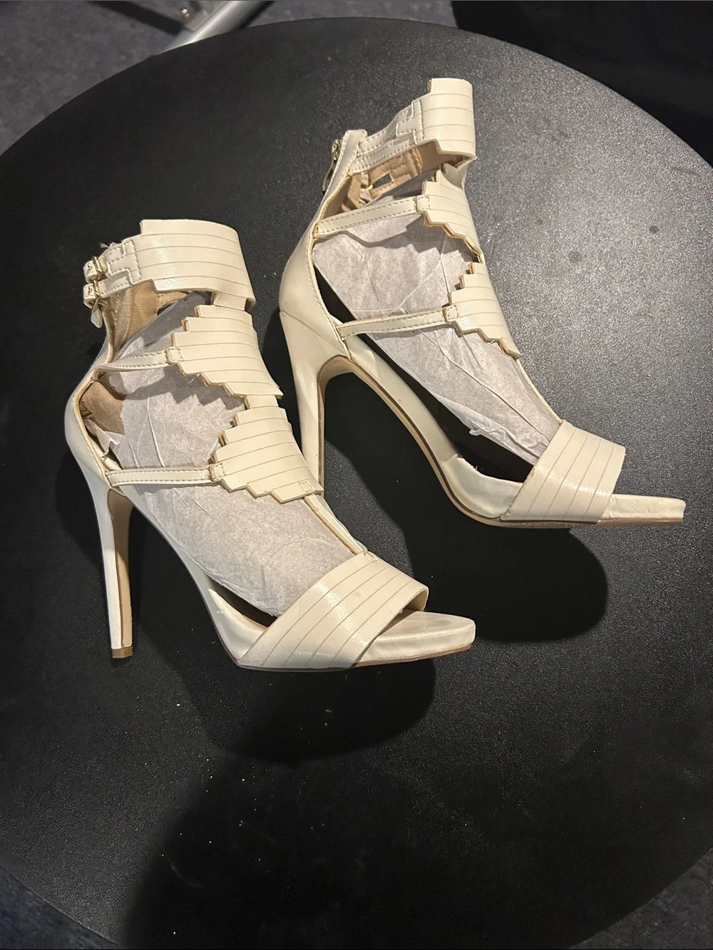 JustFab chic cream